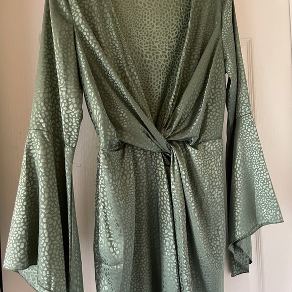 SHEIN Bell Sleeve Twisted Satin Dress - Picture 5 of 7
